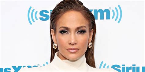 jennifer lopez nudo|Jennifer Lopez Poses Nude for JLo Body Line, Launched on 53rd。